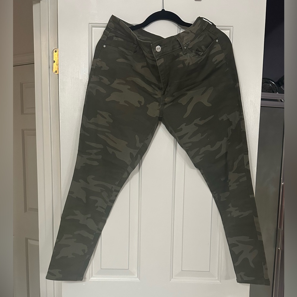 Levi's Green Camouflage Jeans